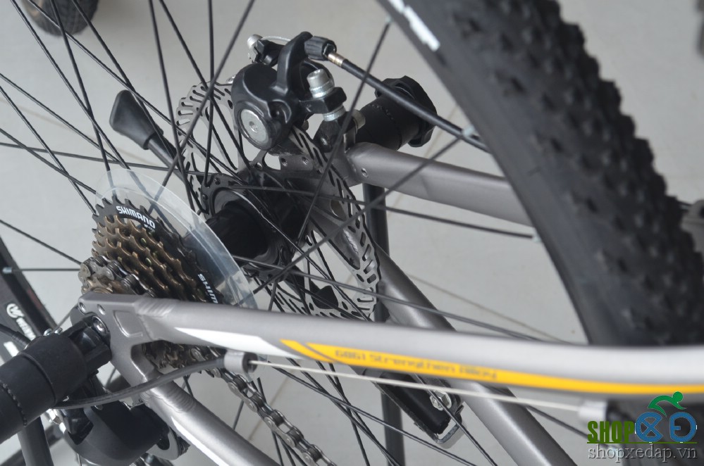 Xe đạp địa hình TRINX CHALLENGER C200 2016 đùm sau
