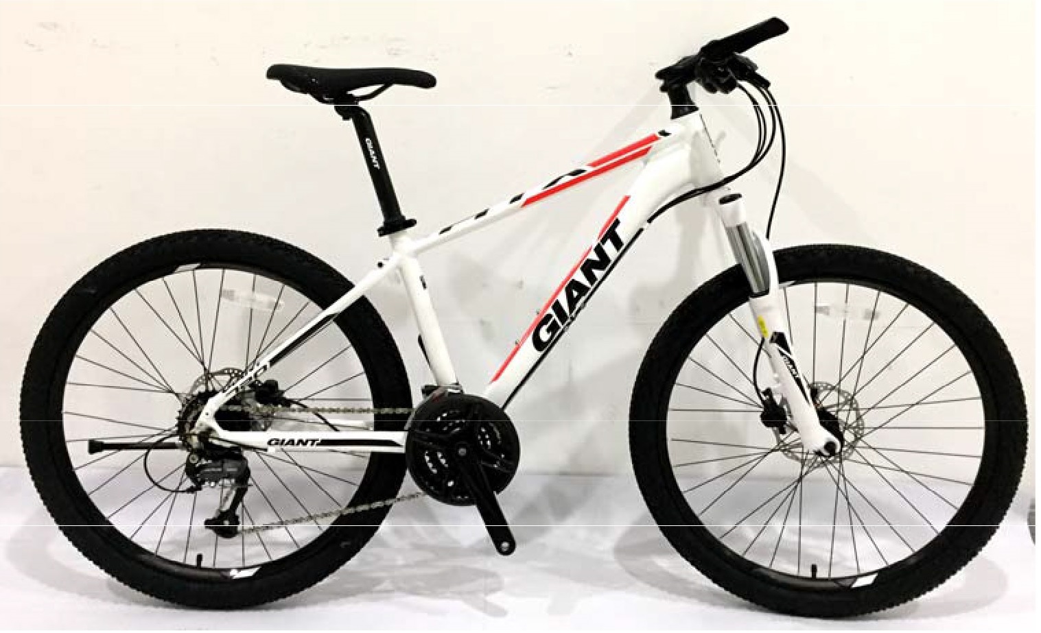 Xe đạp thể thao GIANT ATX 720 2019 