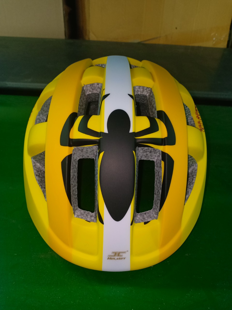 Mũ bảo hiểm xe đạp Royal JC20 vàng 