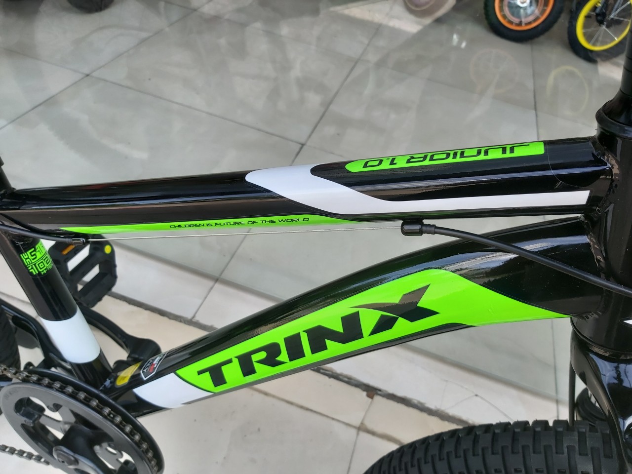 Xe đạp trẻ em TRINX JUNIOR1.0 2019 Black White Green