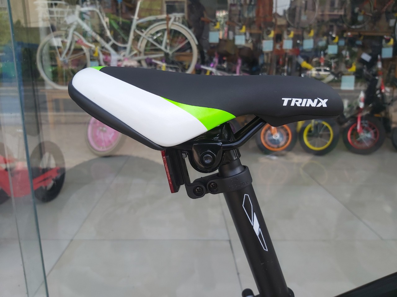 Xe đạp trẻ em TRINX JUNIOR1.0 2019 Black White Green