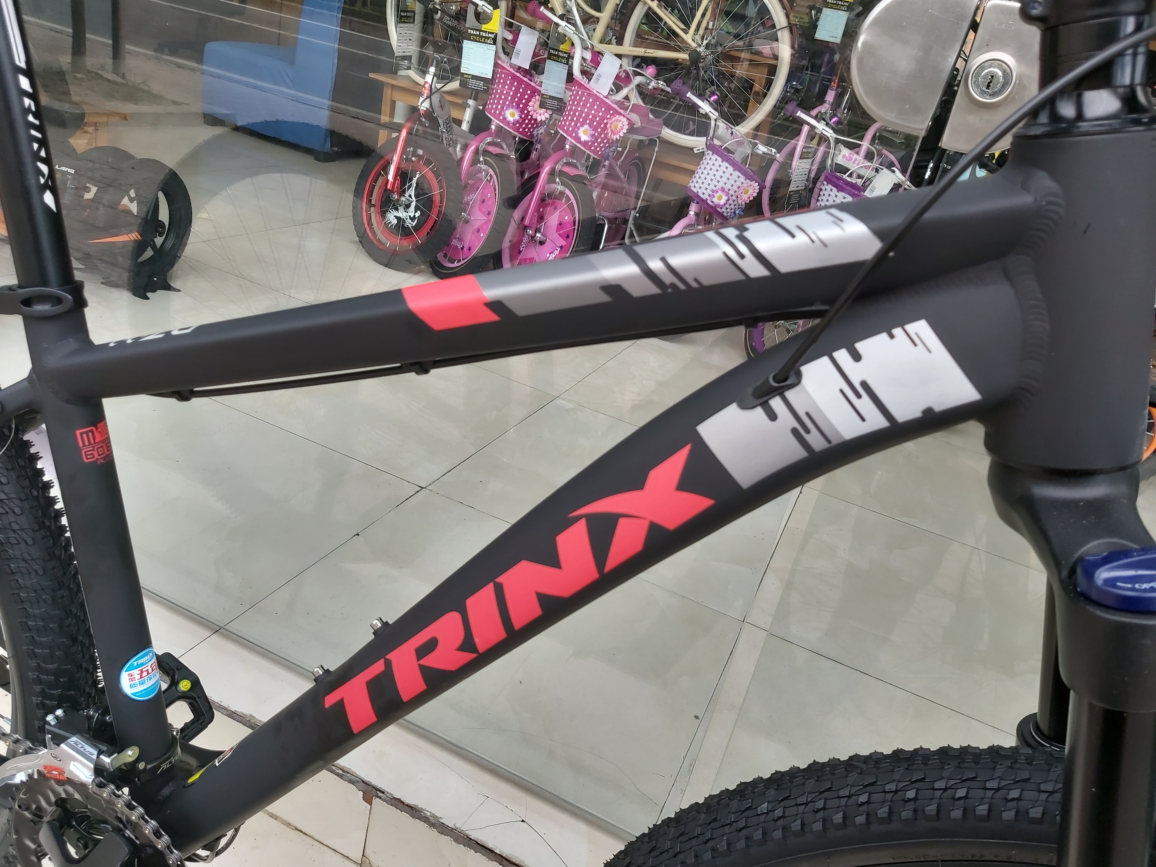 Xe đạp địa hình TRINX Elite D700 2019 Black Red