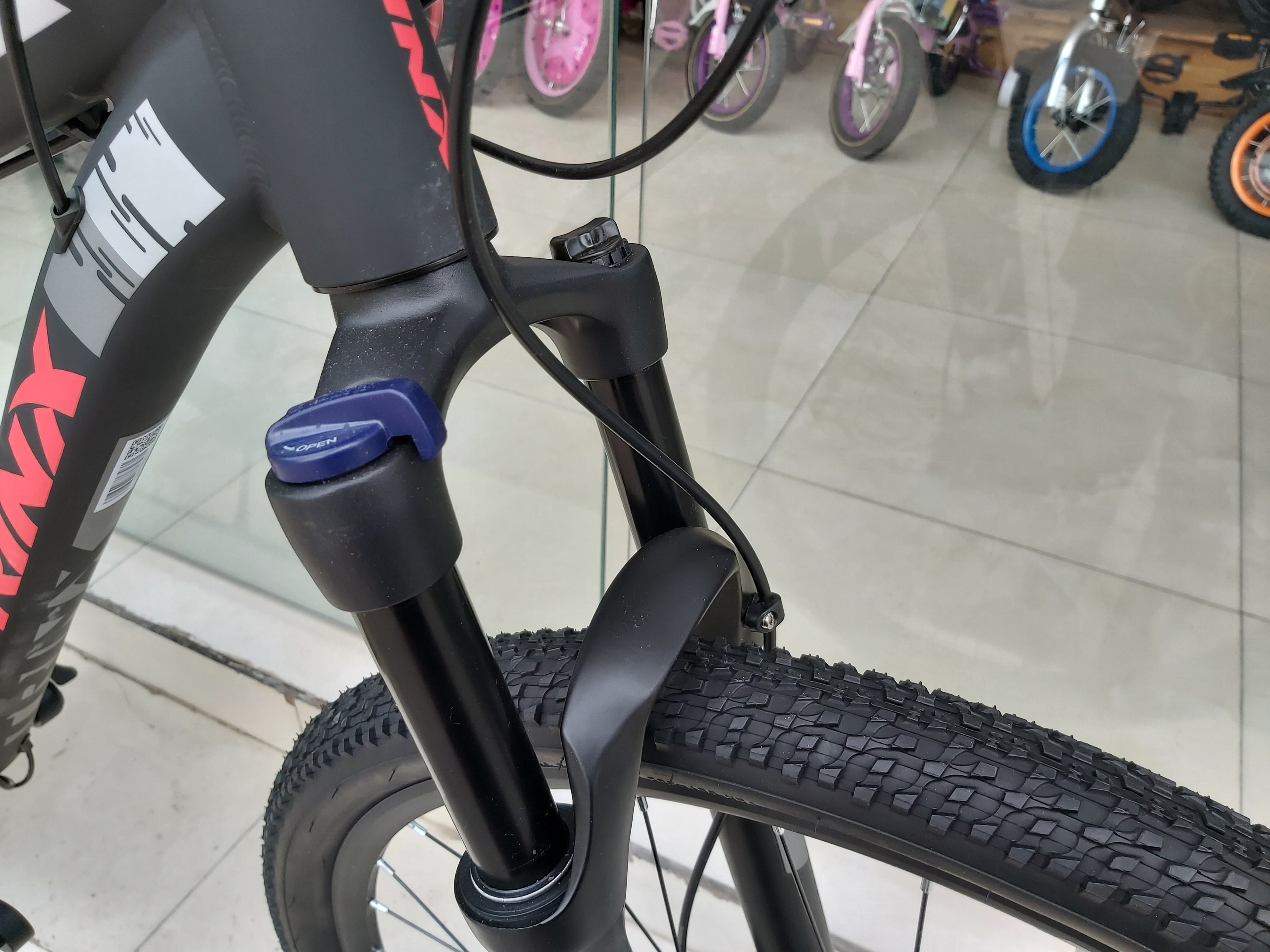 Xe đạp địa hình TRINX Elite D700 2019 Black Red