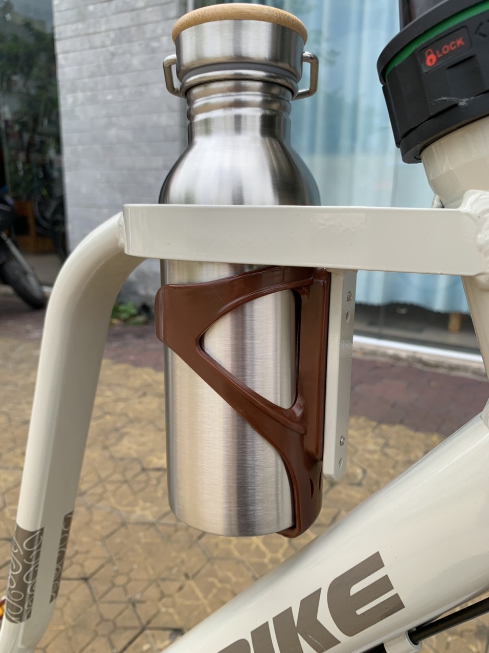 Xe đạp thời trang 2021 VinaBike Latte V 26 Kem