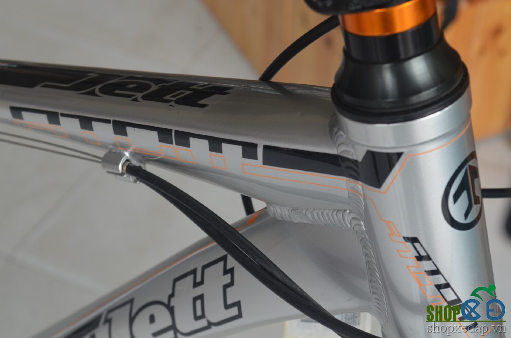 Xe đạp địa hình Jett Atom Sport Silver 2015 khung sườn nhôm