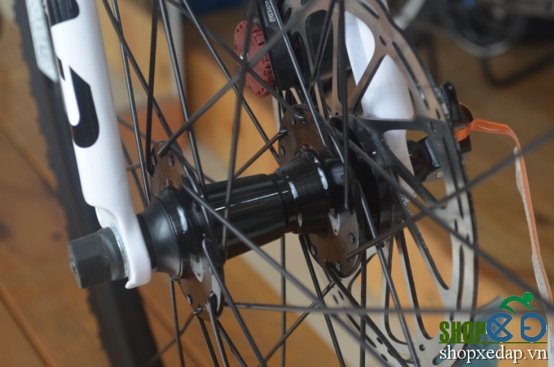 xe dap toan thang-Xe đạp thể thao GIANT 2016 ANYROAD 2