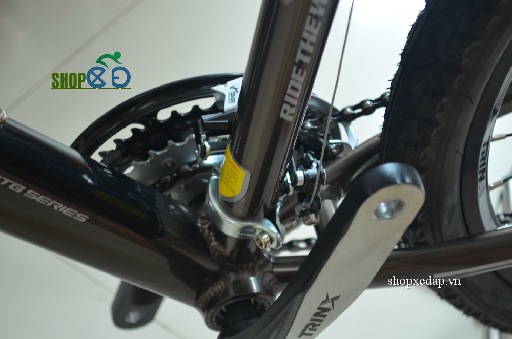 Xe đạp thể thao TrinX X1 giò dĩa