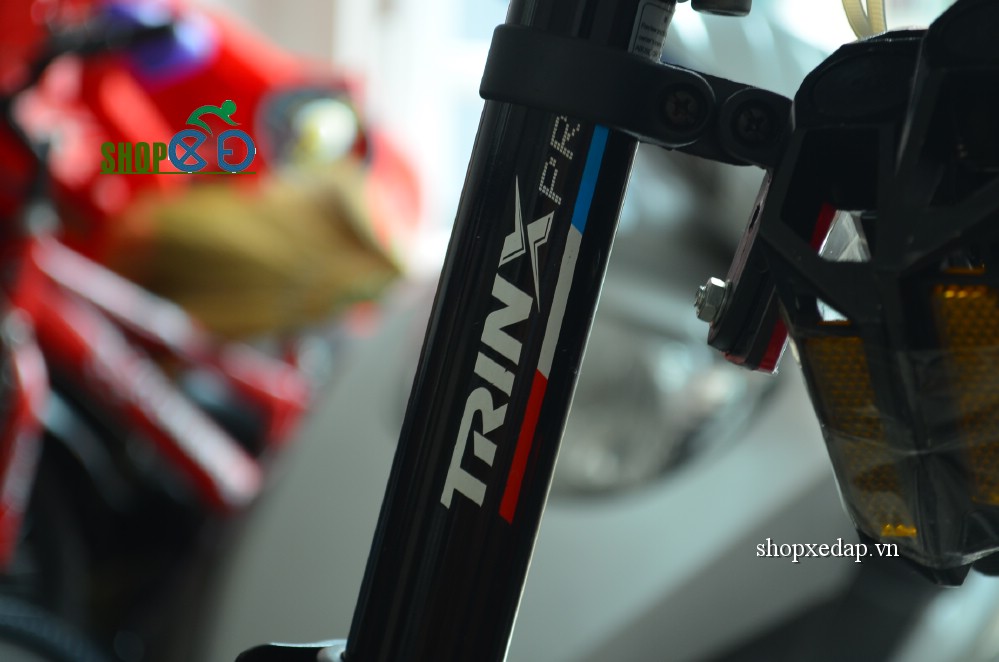 Xe đạp thể thao TrinX X1 cốt yên