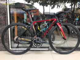 Xe đạp đua Girder Tesoro Black red