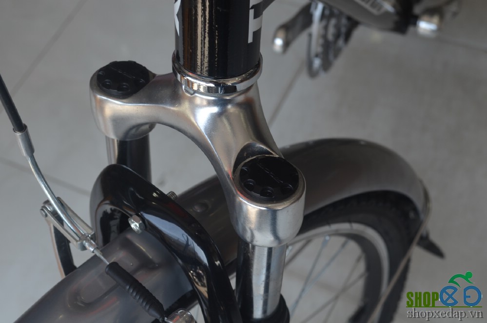 Xe đạp thể thao TRINX MAJESTIC M100 2016 phuộc