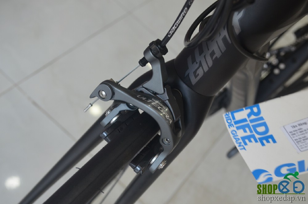 Xe đạp đua GIANT TCR SLR 1 2015_thắng trước