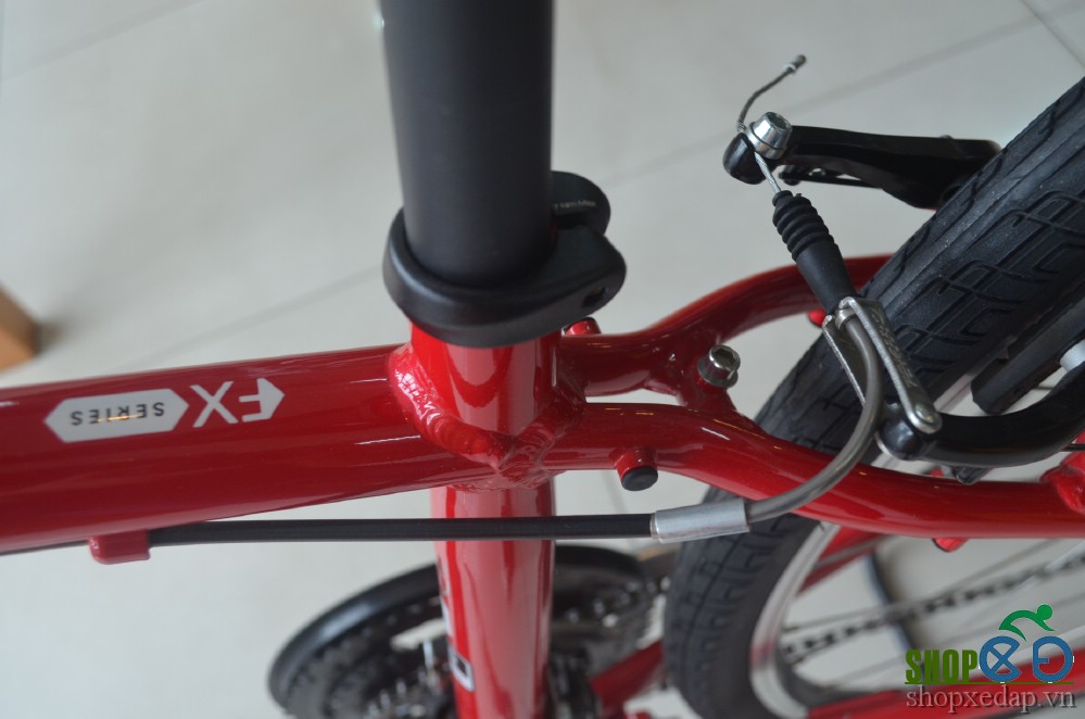 Xe đạp thể thao Trek 7.2 FX Red lip