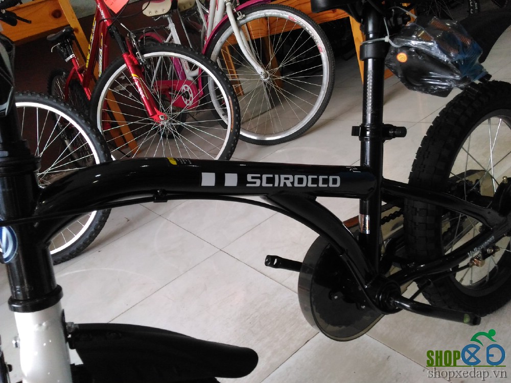 Xe đạp trẻ em Volkswagen Scirocco 16 đen