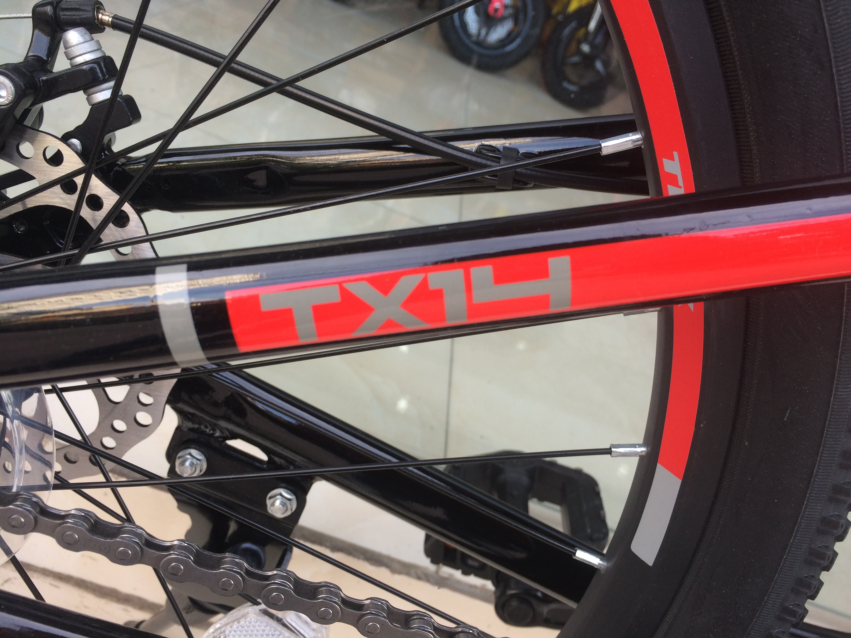 Xe đạp địa hình TrinX TX14 2018 Đen Đỏ