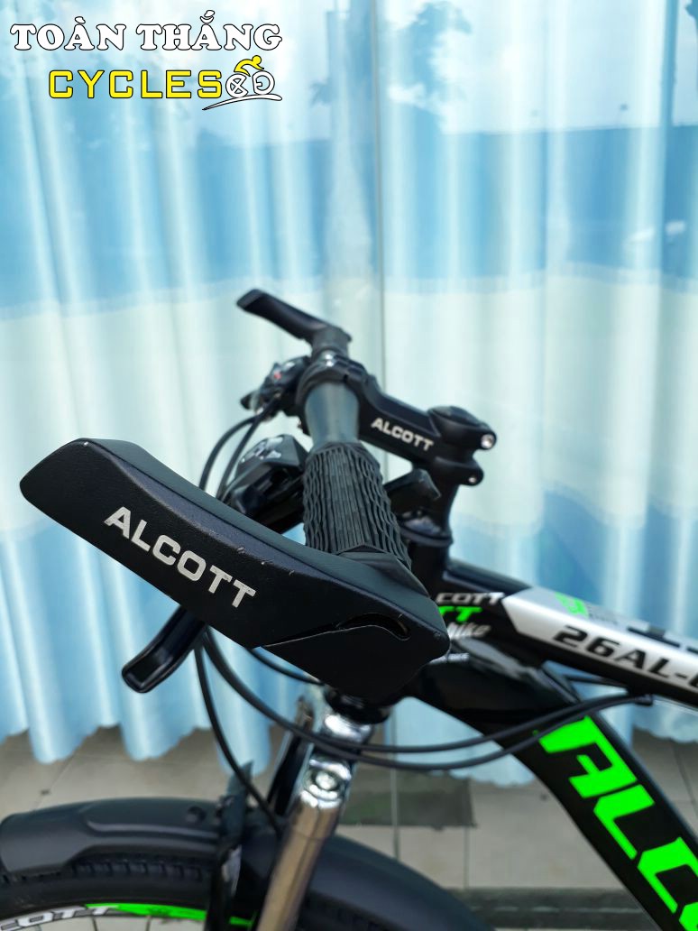 Xe đạp địa hình Alcott Avengers 26AL-04 Black Green