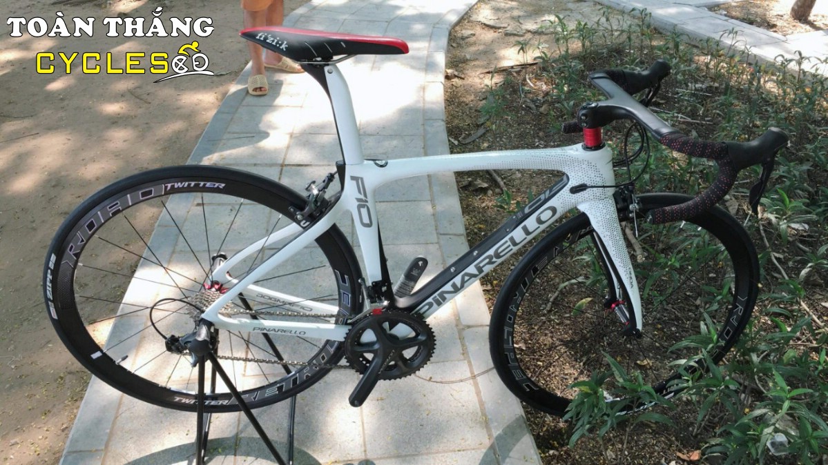Xe đạp đua Pinarello DogMa F10 165 Shiny White Matt Carbon Ultegra 680