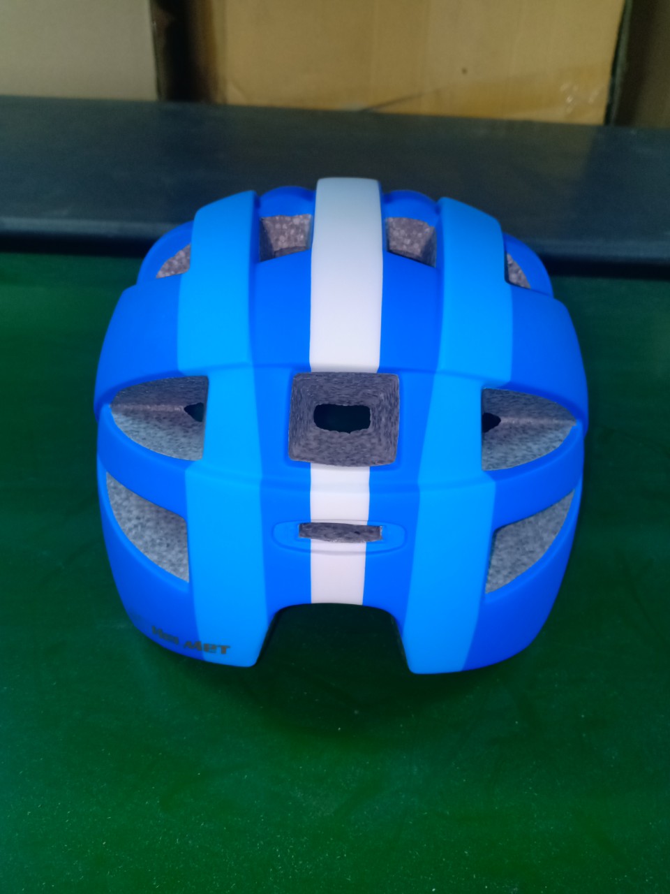 Mũ bảo hiểm xe đạp Royal JC20 xanh dương trắng