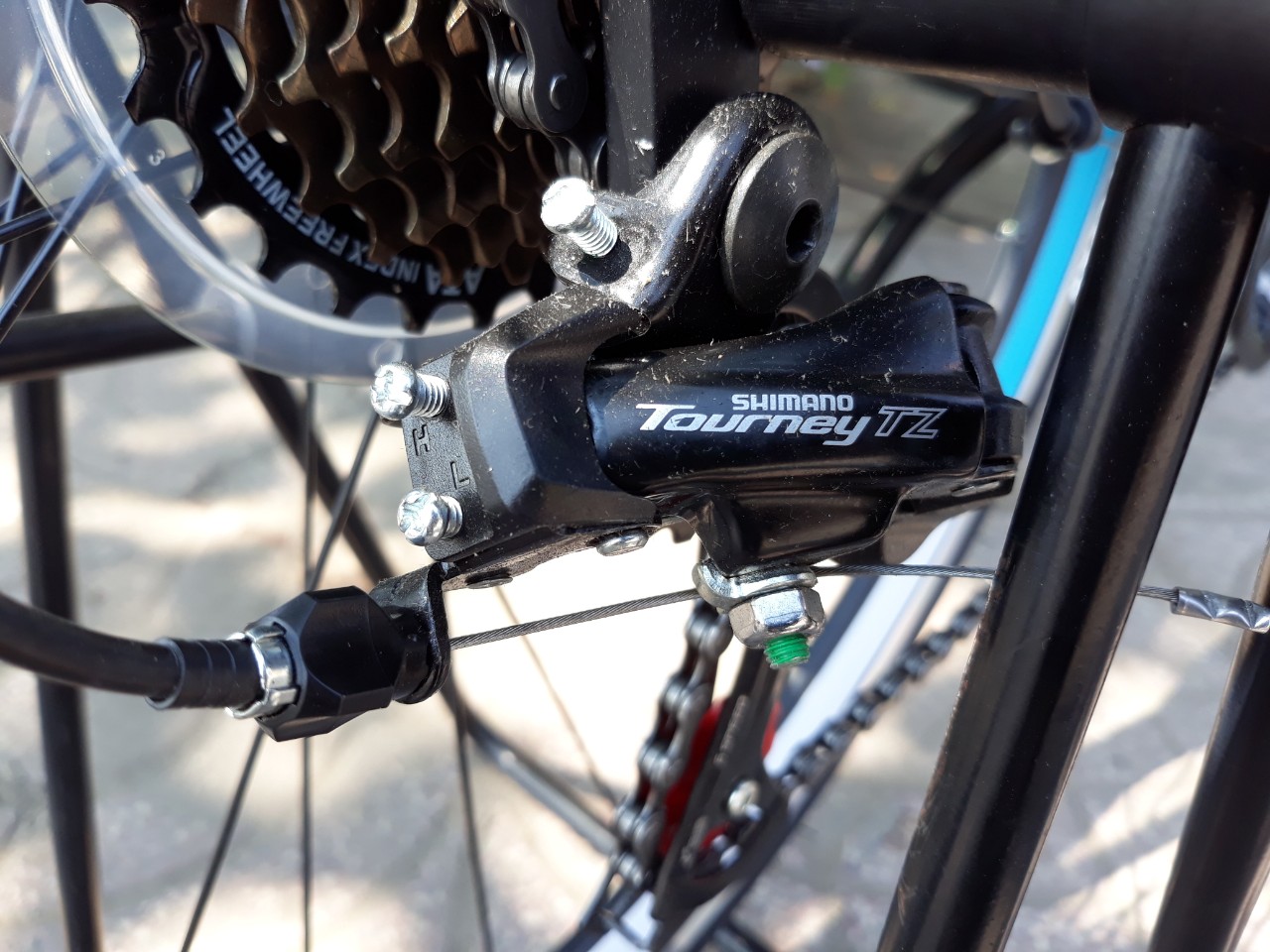 Xe đạp đua TRINX TEMPO1.0 2019 đen xanh lá trắng
