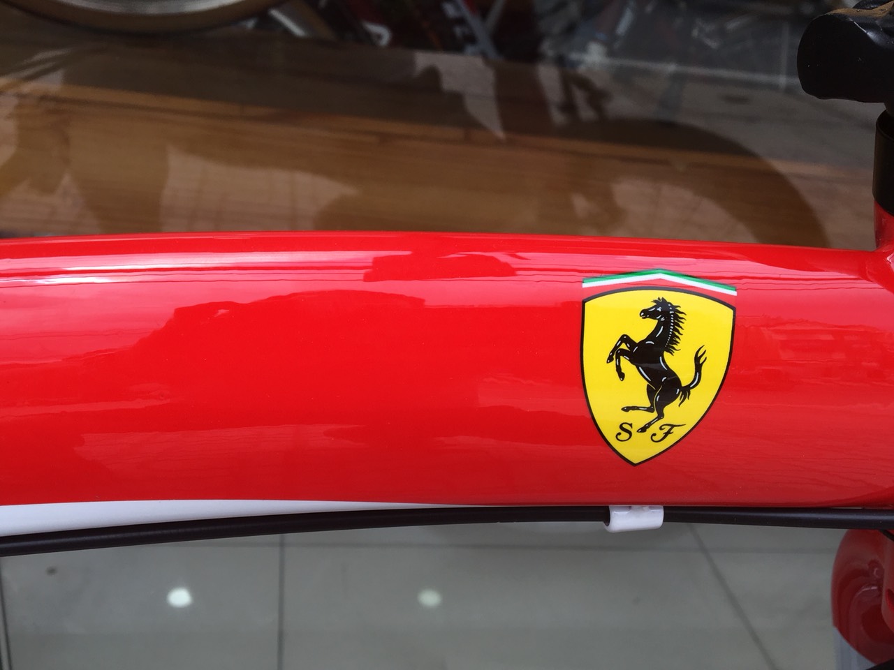 Xe Äáº¡p gáº¥p Ferrari White Red 7 Speed