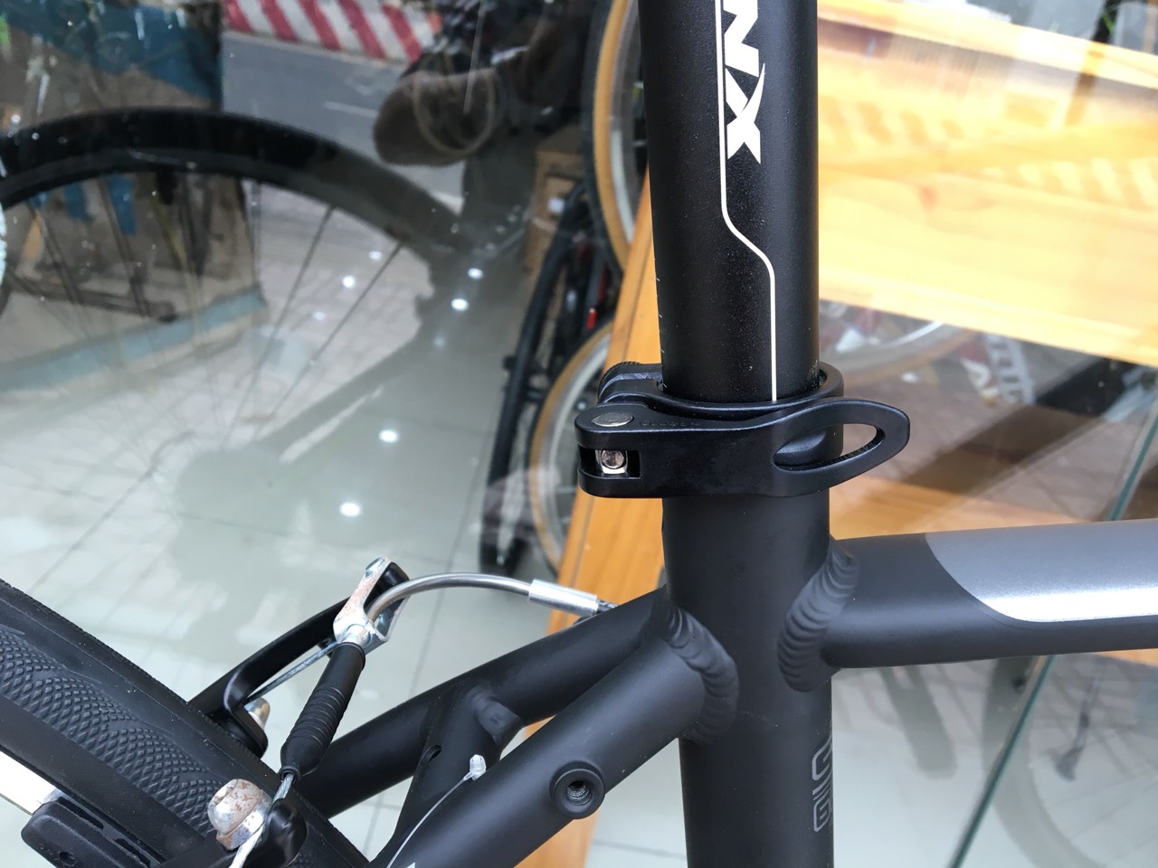 Xe đạp thể thao TRINX FREE 1.0 2019 Black Red