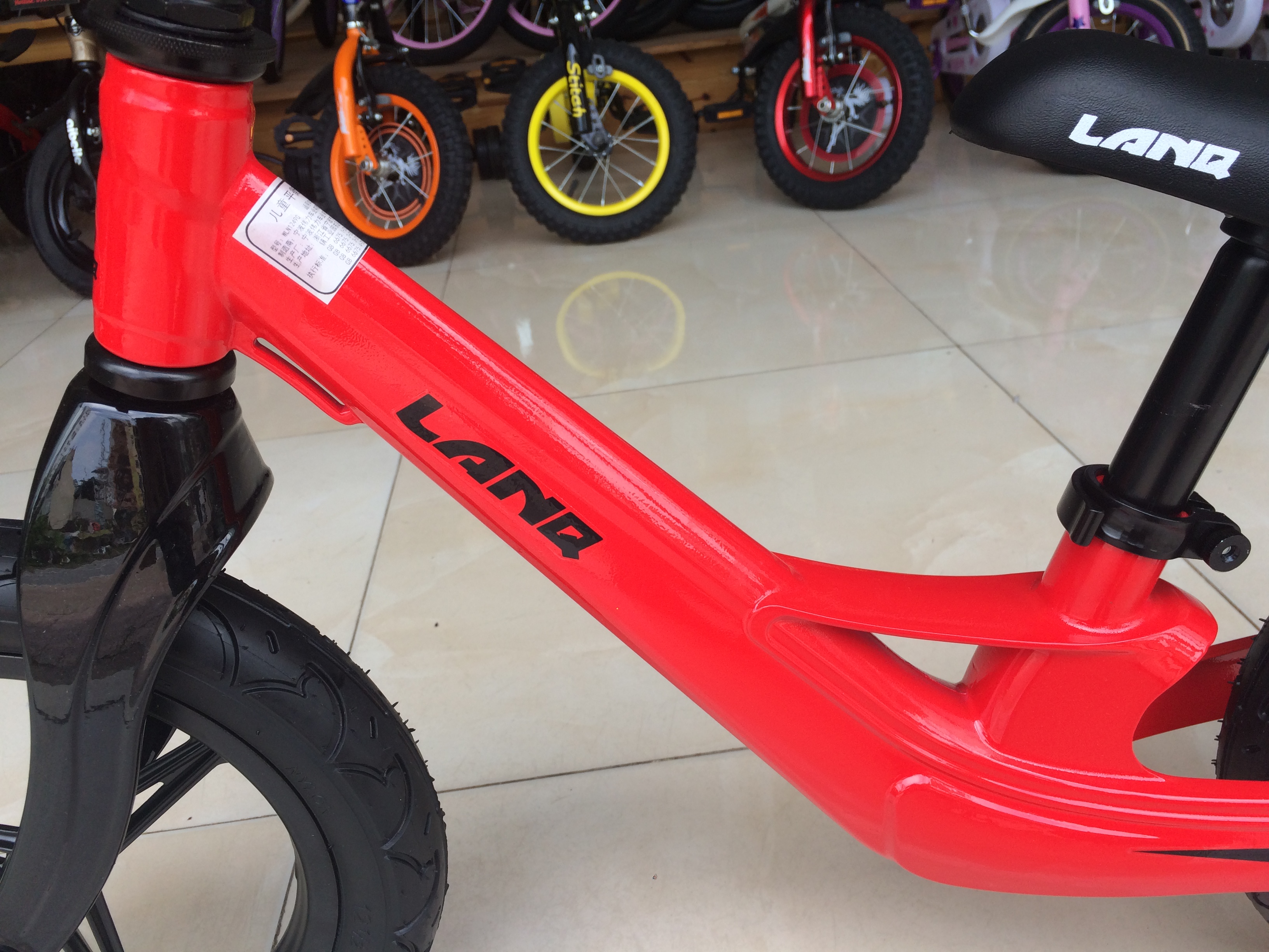 Xe đạp cân bằng LanQ FD1249 2019 Red