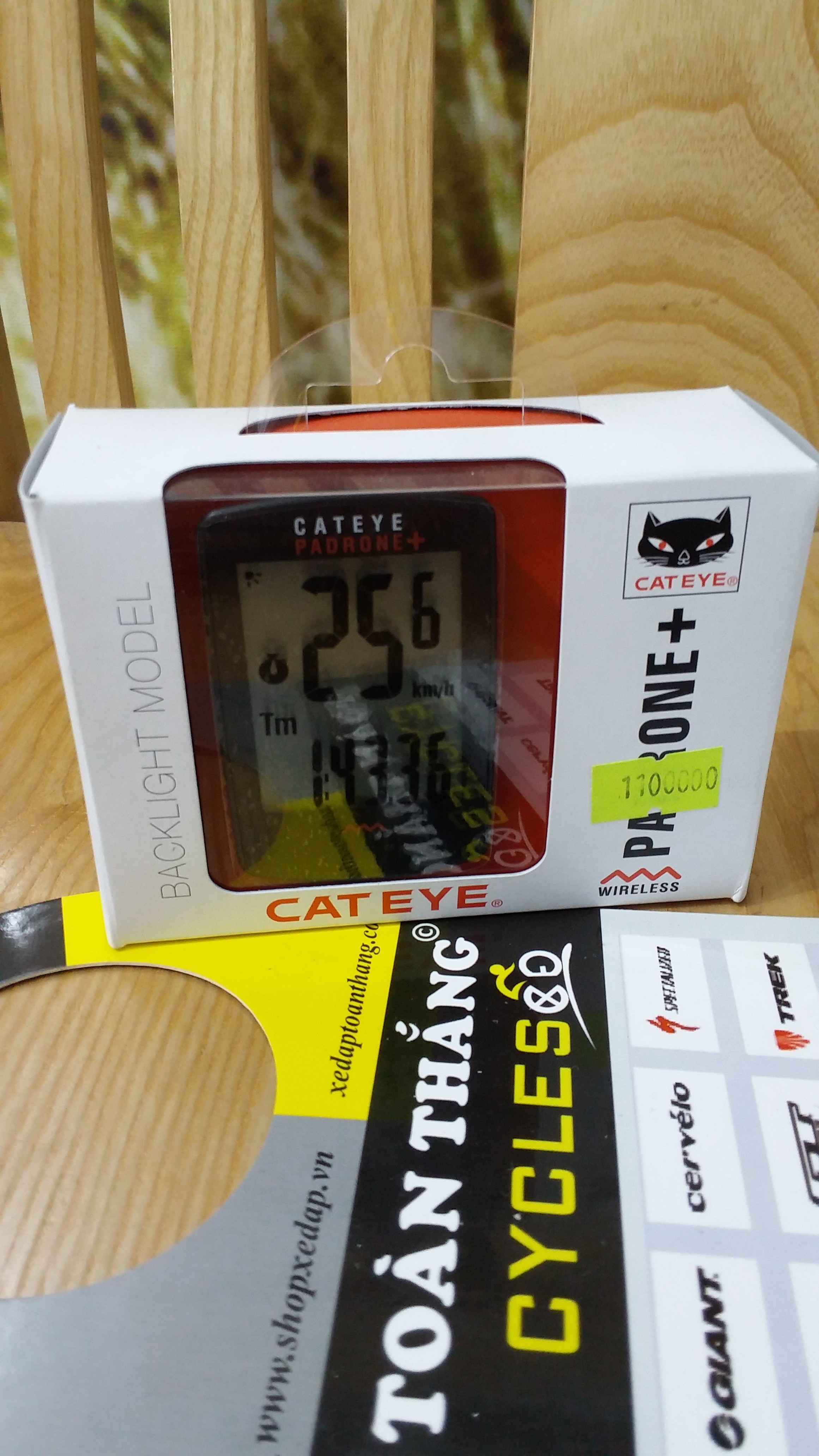 Đồng hồ Cateye Padrone Plus CC-PA110W Wireless Blacklight Model