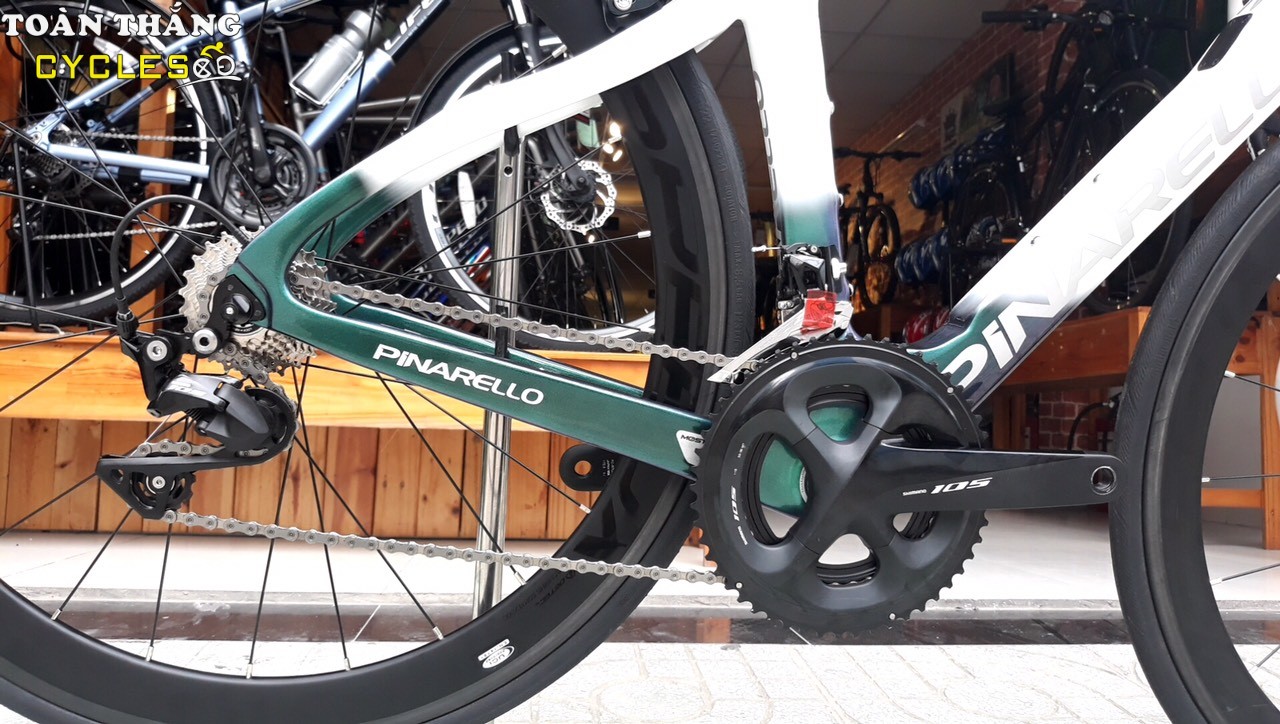 Xe đạp đua Pinarello F12 R7000 SpeedX