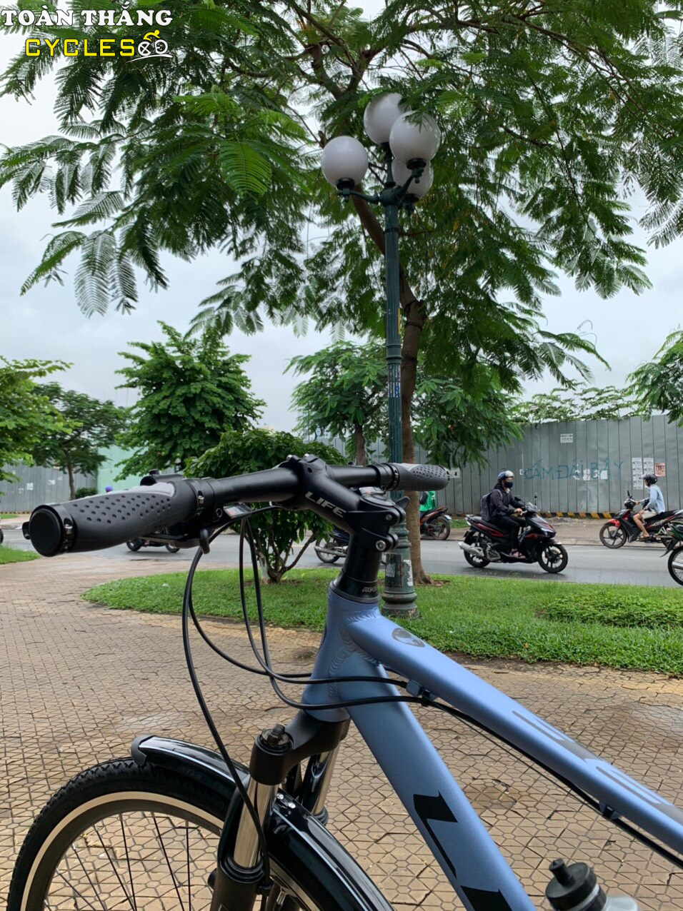 Xe đạp thể thao Life HBR99 Max 2020 Xanh bạc