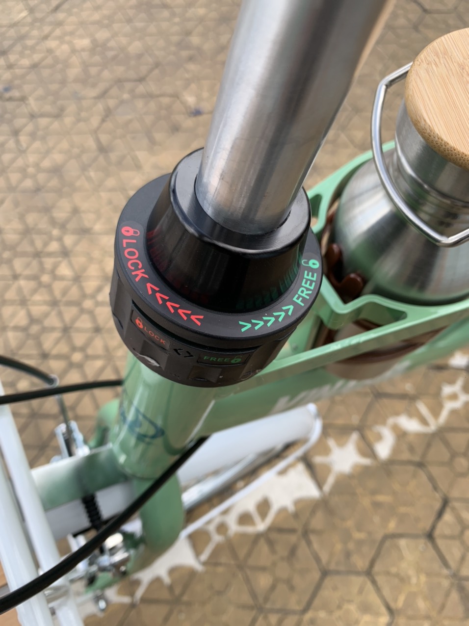 Xe đạp thời trang 2021 VinaBike Latte V 26 Xanh ngọc