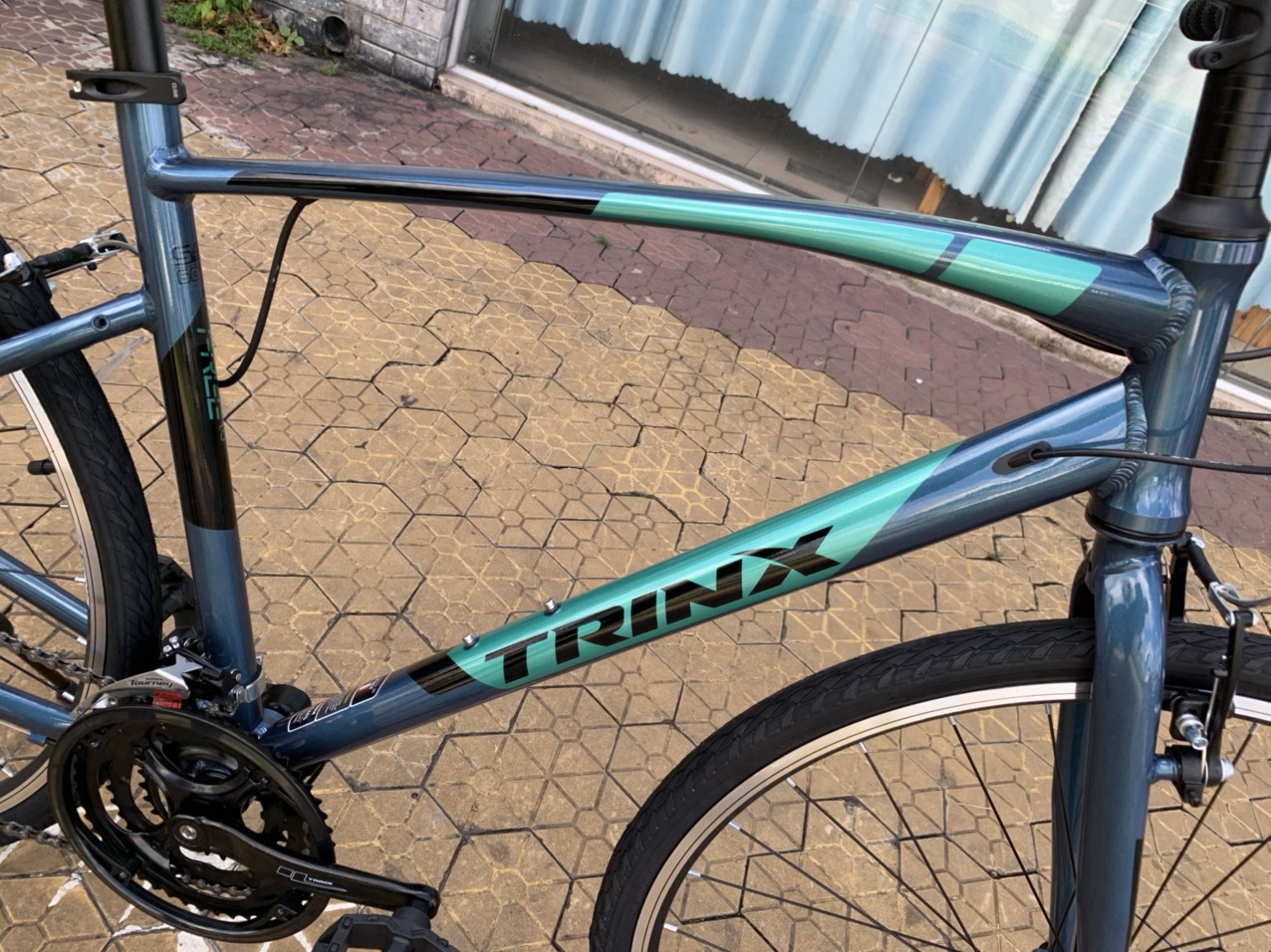 Xe đạp thể thao TRINX FREE 1.0 2020 Blue Black