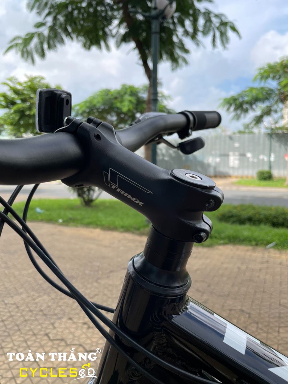 Xe đạp địa hình TrinX TX18 27-5 2020 Đen Xanh Ngọc