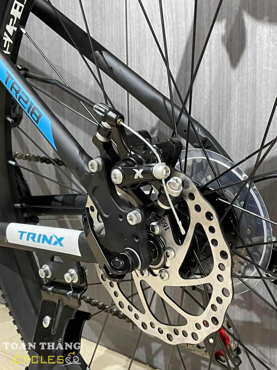 Xe đạp địa hình TrinX TR218 27.5 2022 Đen Xanh Dương