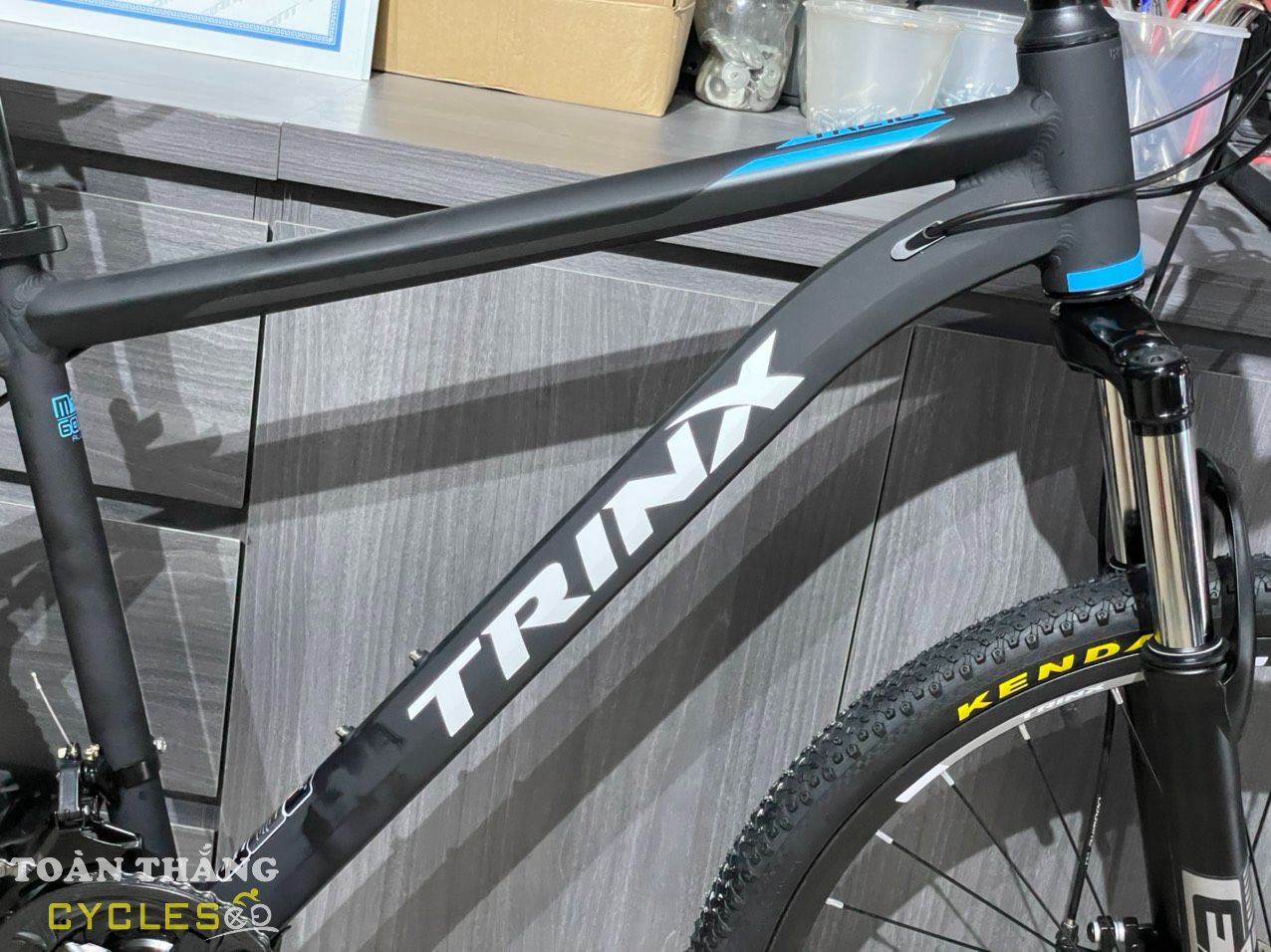 Xe đạp địa hình TrinX TR216 26 2022 Đen Xanh Dương