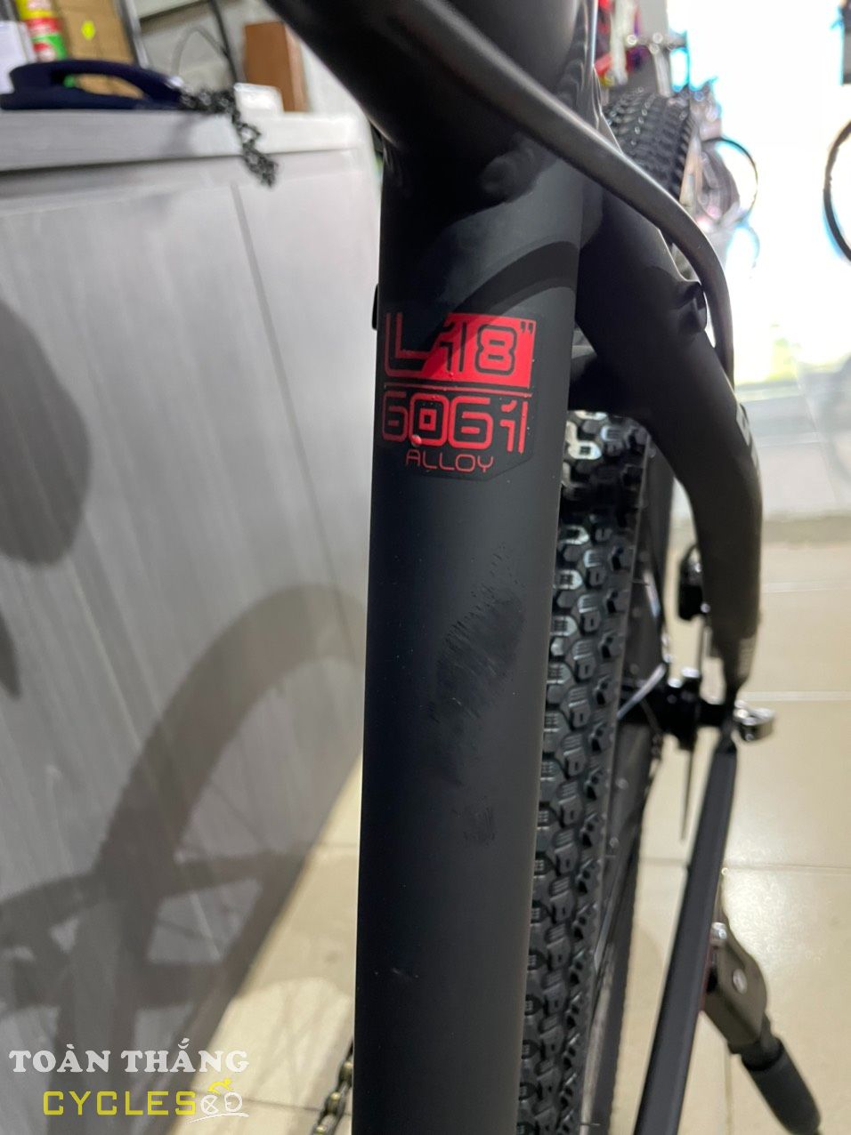 Xe đạp địa hình TRINX Elite D700 Altus 27.5 2022 Black Red