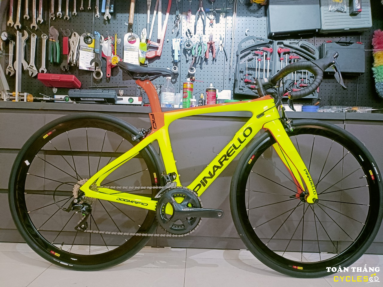Xe đạp đua Pinarello F10 Sora R3000 Xanh chuối Cam