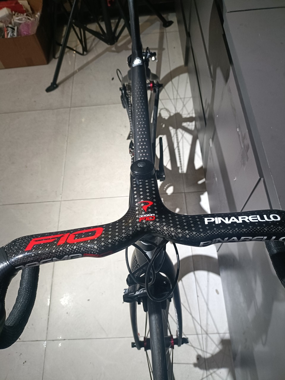 Xe đạp Pinarello F10 R7000 105 Đen Đỏ