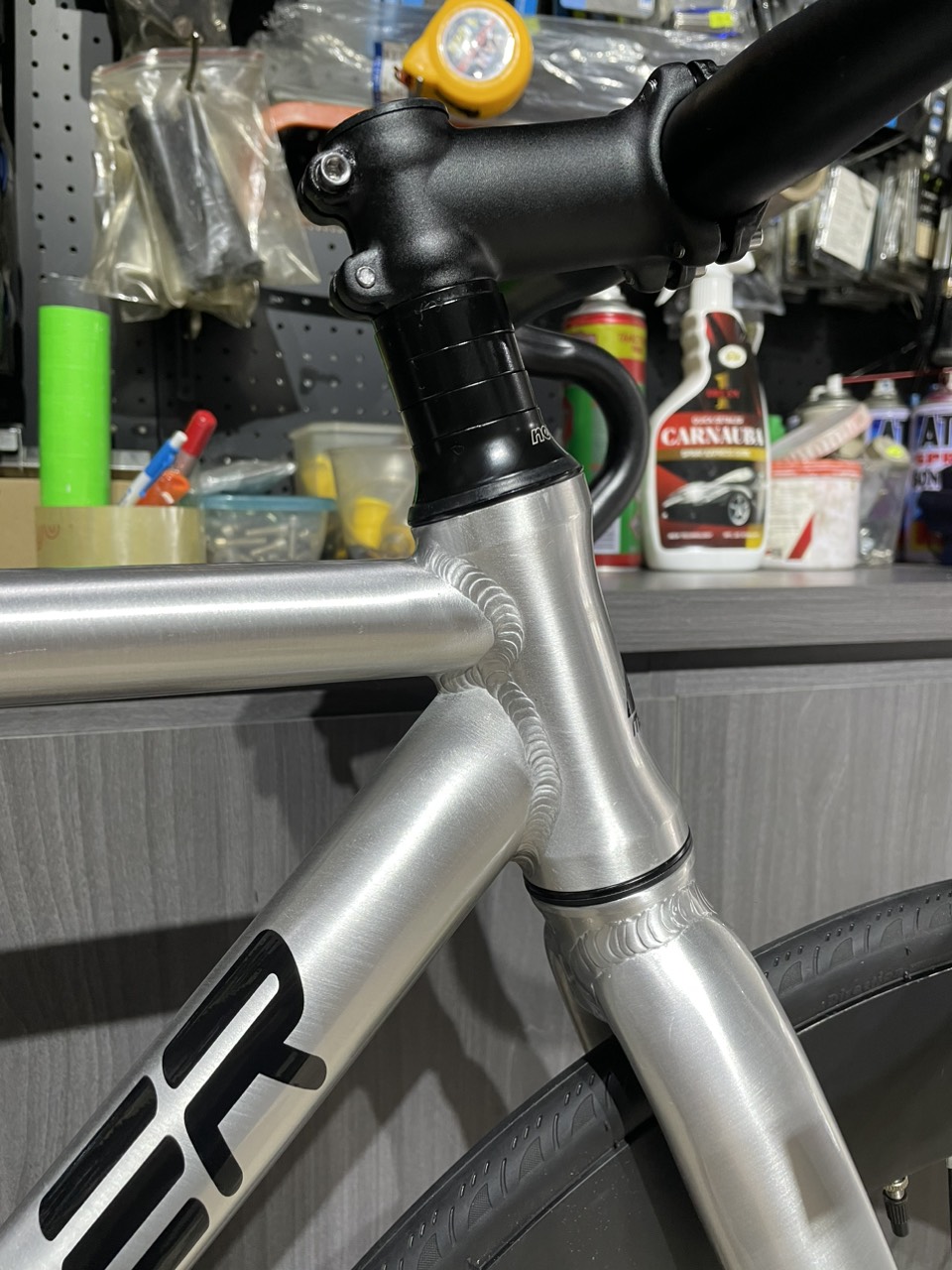 Xe đạp Fixed Gear Mettler MT700 Full nhôm Bạc
