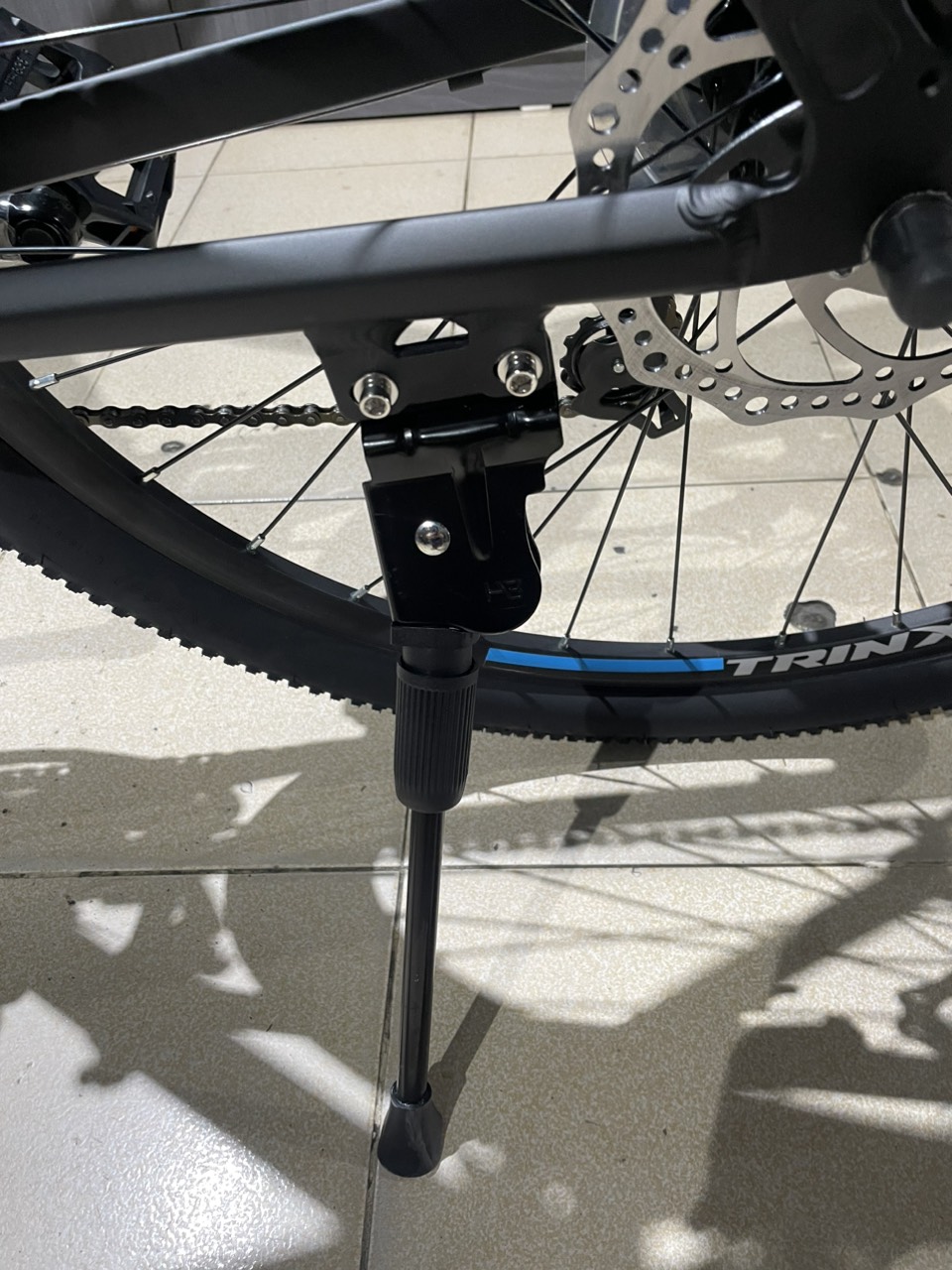 Xe đạp địa hình Trinx GT275 Đen xanh dương 2024
